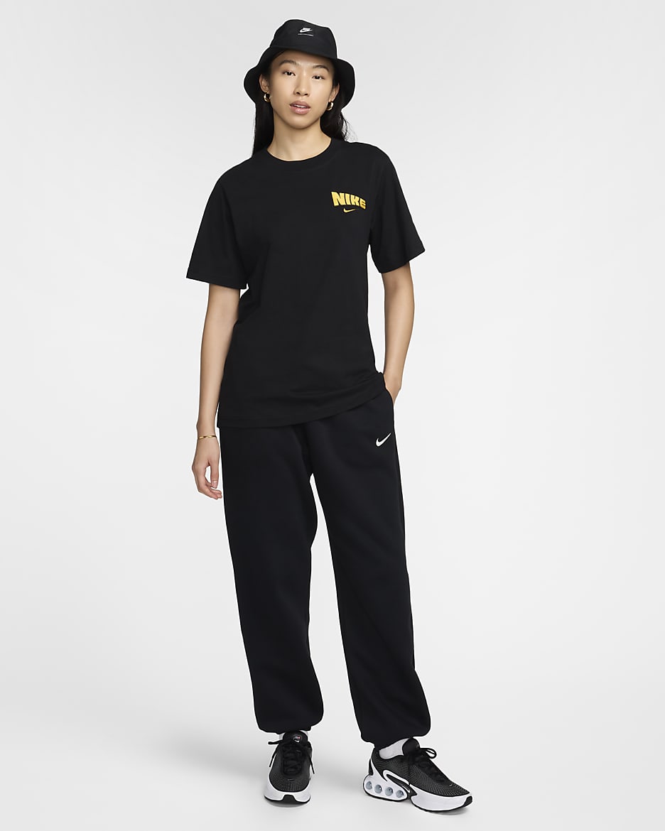 Nike loose fit shirt clearance